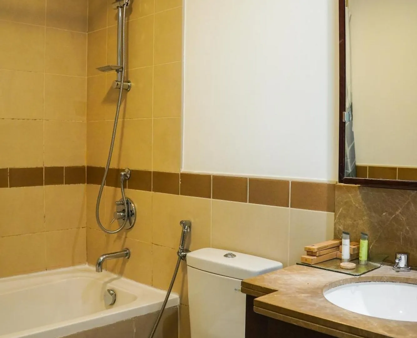 Vserve - 1 Bedroom Spacious Majestic Burj Khalifa View Dubai